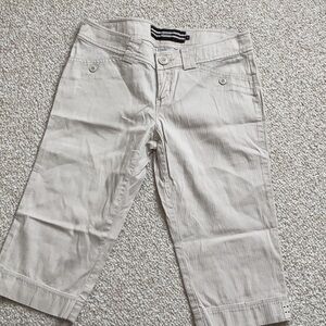 DCasual Women's Cream Cropped Pants